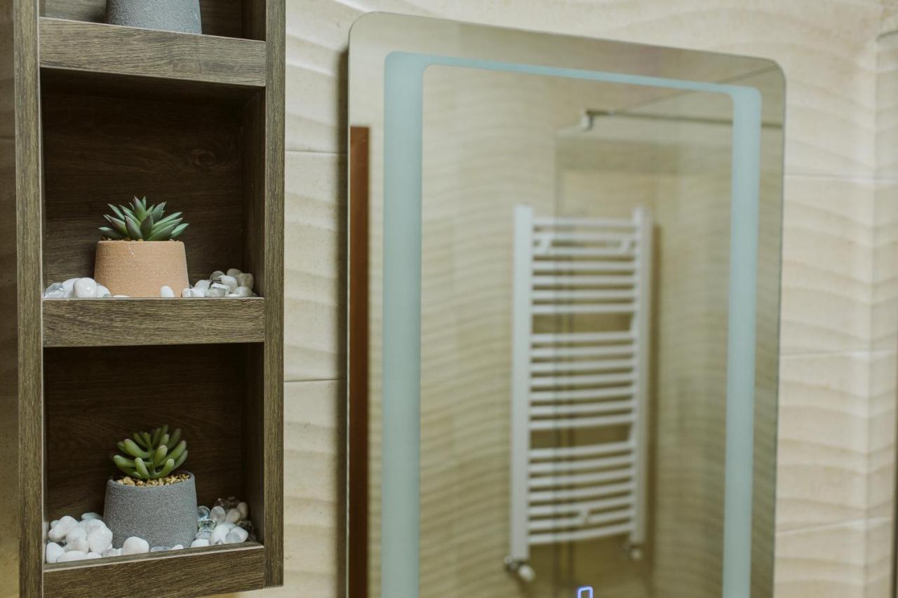 Vively Lux Apartment Subotica Zewnętrze zdjęcie